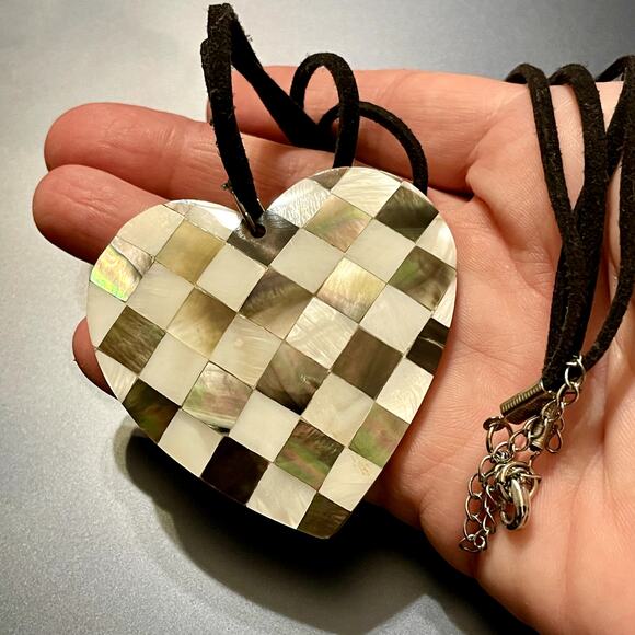 3 for $15 Clearance Abalone & MOP Checkered Heart Pendant - Picture 8 of 9